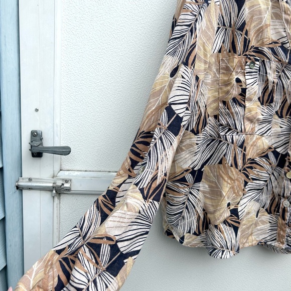 C&C California Linen Top Women XL Leaf Print Neutral Multi Button Front Resort - Picture 9 of 15